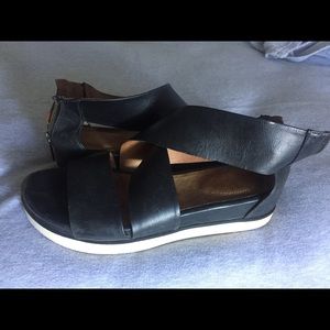 Platform sandals